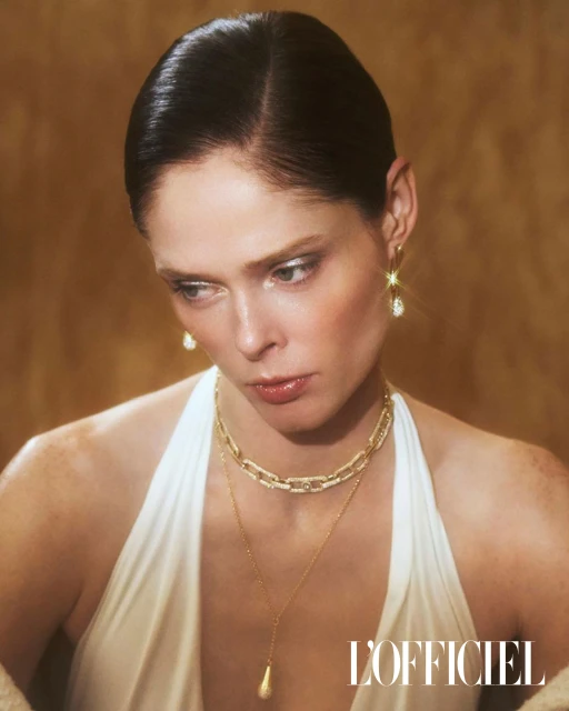 L'Officiel Ukraine Nov 2025 Digital Cover