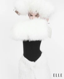 Elle Brasil November 2025 Cover