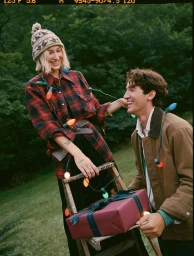 Abercrombie & Fitch Holiday 25