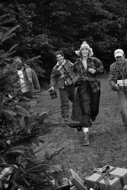 Abercrombie & Fitch Holiday 25