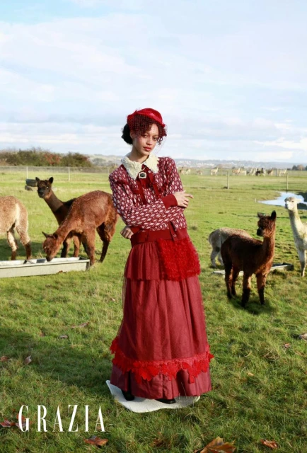 Visoka moda iz podeželja: Kjer alpake sledijo muzi