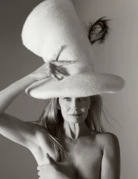 Numéro Netherlands - Paulina Porizkova