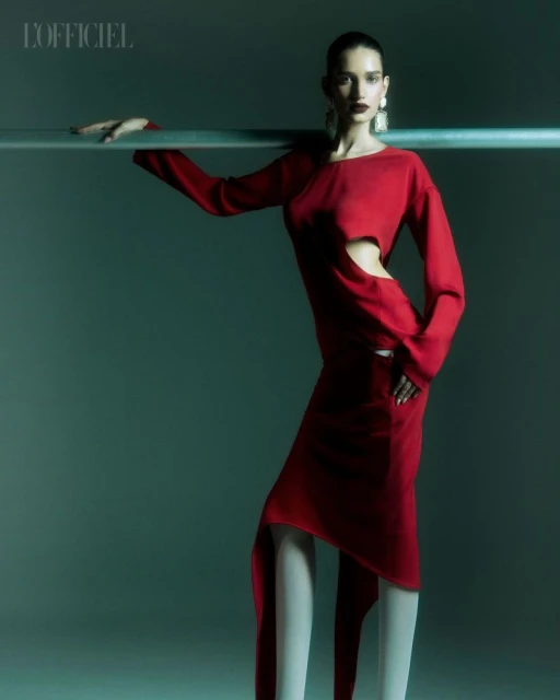 KAROLINA MOURA - Courage In Heart, Confidence In Stride