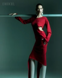 KAROLINA MOURA - Courage In Heart, Confidence In Stride