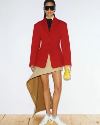 LOEWE Spring Summer 2026 women’s runway show