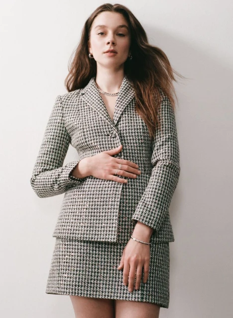 A Little Less Than Ordinary: Claudia Jessie