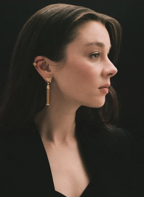 A Little Less Than Ordinary: Claudia Jessie