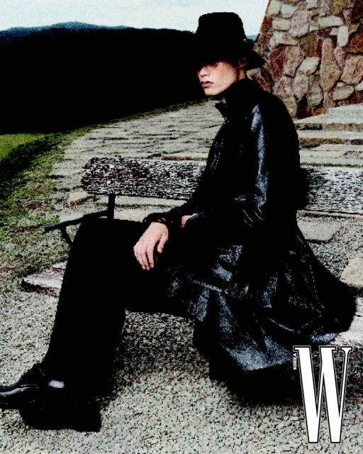 빛과 그림자의 경계에 선 가을