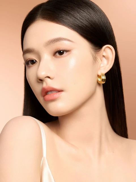 Lancôme Absolue The Fluid Foundation Celebrity Campaign