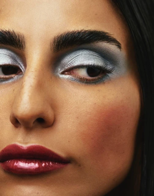 PRISMATICS – Bold Beauty & Metallic Tones