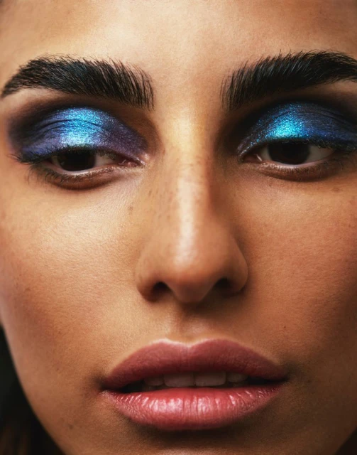 PRISMATICS – Bold Beauty & Metallic Tones