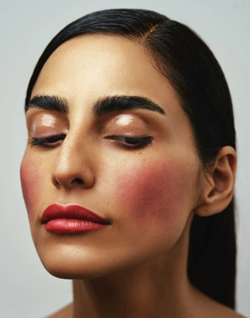 PRISMATICS – Bold Beauty & Metallic Tones