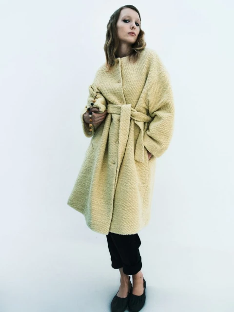 Demy - by Casper van der Linden