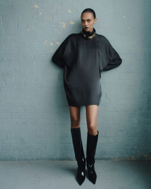 SOCIAL READY-TO-WEAR