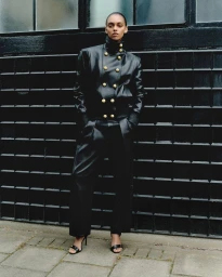 SOCIAL READY-TO-WEAR