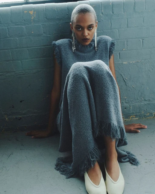 SOCIAL READY-TO-WEAR