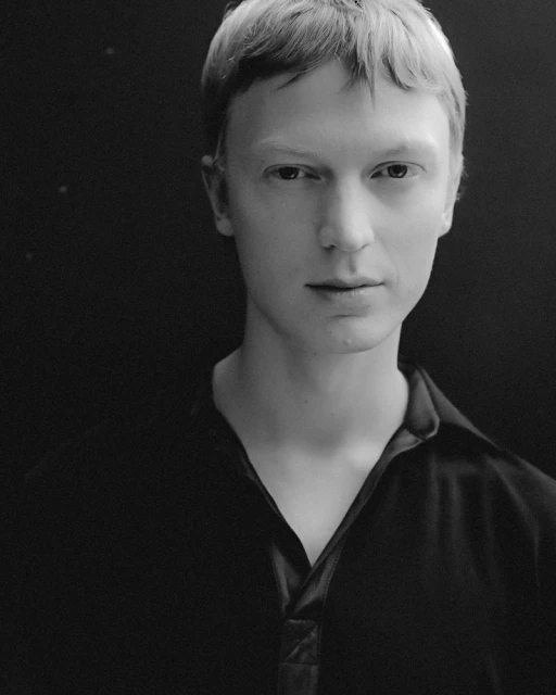 Aaron Esh S/S 25 Documented