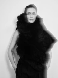 Rose Byrne Is Queen of the Curveball