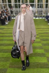 Louis Vuitton The World is Yours 2024