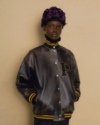 Prada Fall/Winter 2024: a romance between the past and future