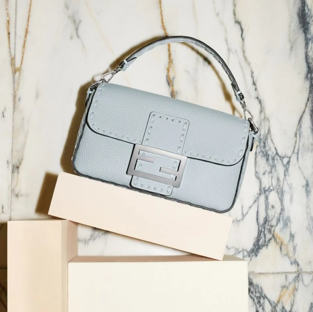 #FendiBaguette Mini