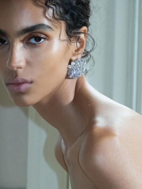 RS26 The Modest Edit