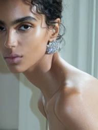 RS26 The Modest Edit