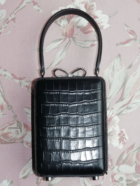 RS26 The Modest Edit