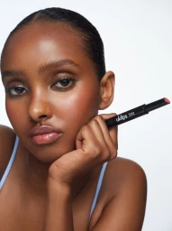 UKLIPS Full Lip Service