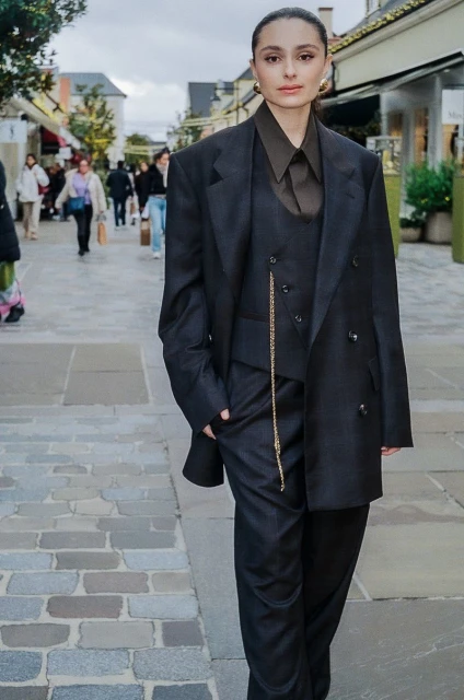 Dedicate, issue 43 Esther Abrami la prodige du Violon