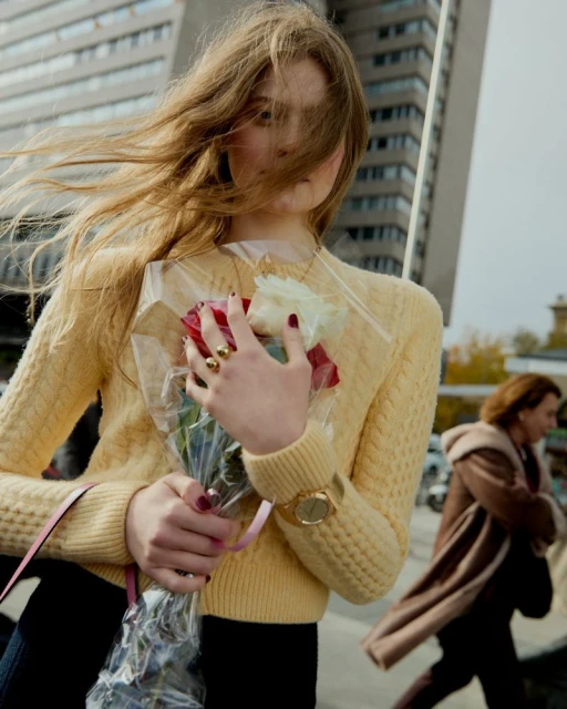 Madrid, una chica, un perrito y relojes