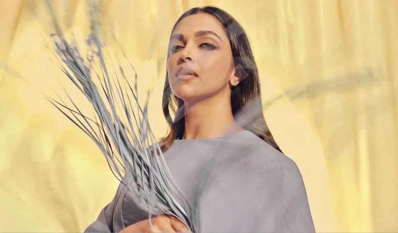 The Motherhood Issue