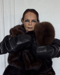 GRUPPE Issue 6 – On God