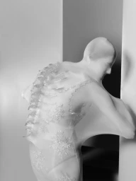 Tender and Light: The Most Feminine Trends of Spring–Summer 2025