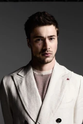 The Expert Guide to Summer Suits