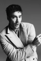 The Expert Guide to Summer Suits