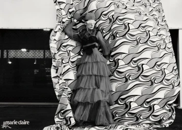 Editorial by Yøøn Chøng