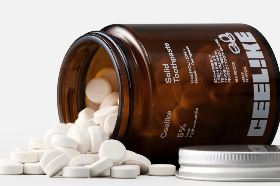 Studioenok’s identity for Ceelike breaks oral care conventions