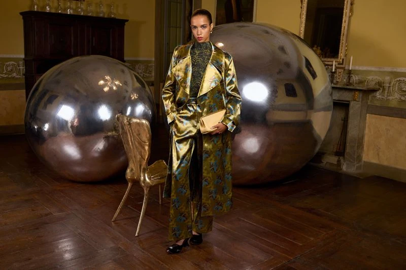 Harvey Nichols Dubai. "Past. Present ...