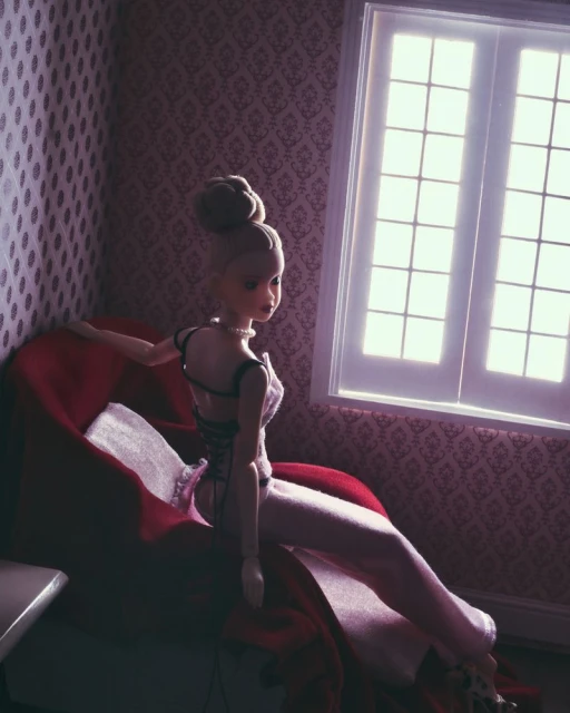 MINIATURE DOLLS BY LEA WILBRAND & AL ...