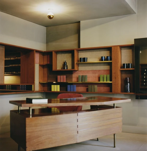 Lyn Harris, Perfumer H