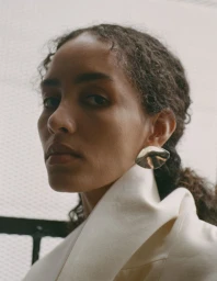 ÉDITAIRES MAGAZINE - 'THE MODERNE TROTTER’