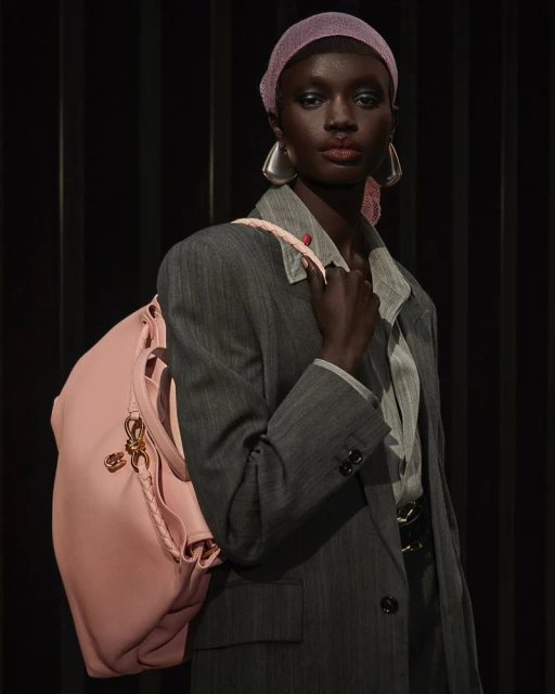 Elegancia en Fluidez