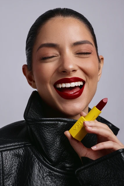 Commercial retouching for IKA