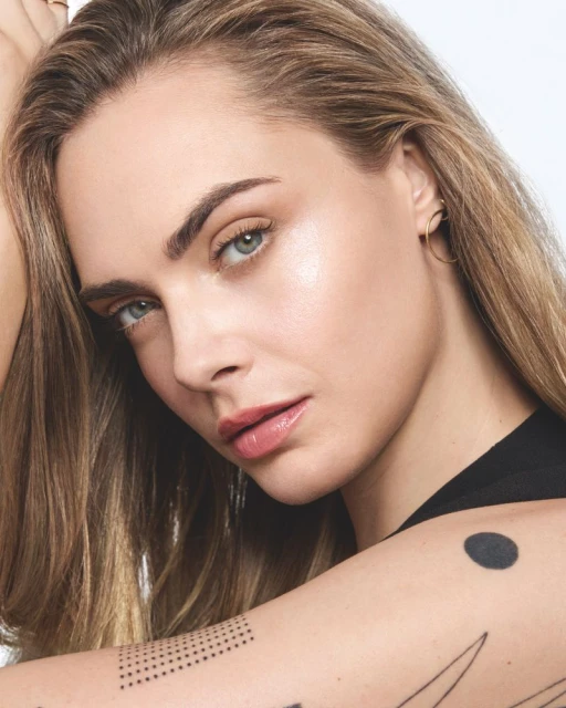 Glass Skin Campaign featuring Cara D ...