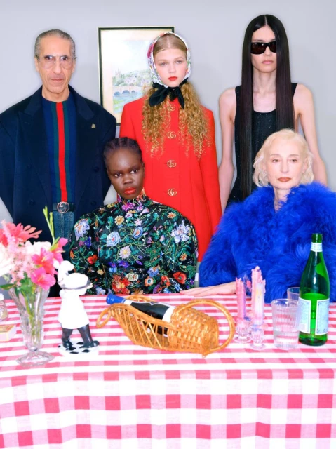 EN FAMILLE GUCCI AT THE TABLE