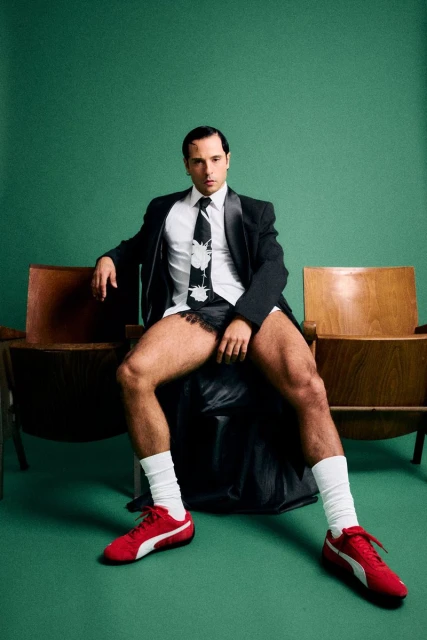 GIUSEPPE GIOFRÈ: BODY LANGUAGE AS PO ...