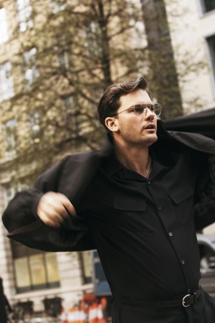 Jeremy Irvine in conversation with E ...