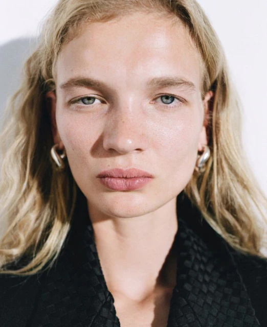 FANZINE 001 BY LOUISE TROTTER