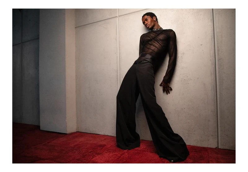 Confessional N.02 Women’s Magazine F ...